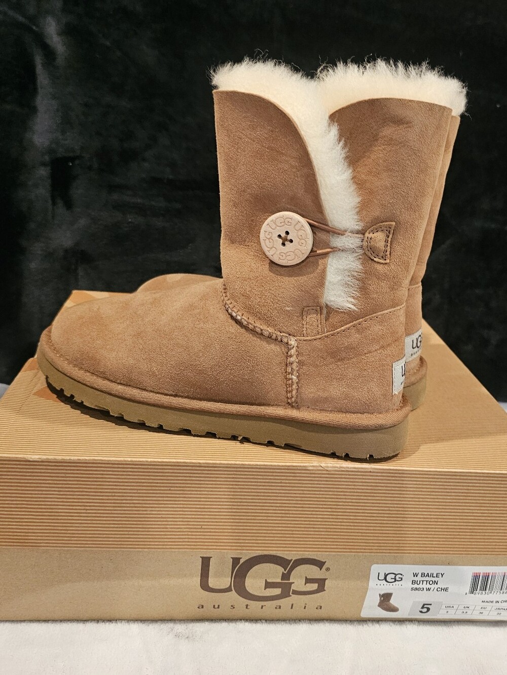UGG Women's Bailey Button Boot - Chestnut Suede with Cream Shearling- Size 5